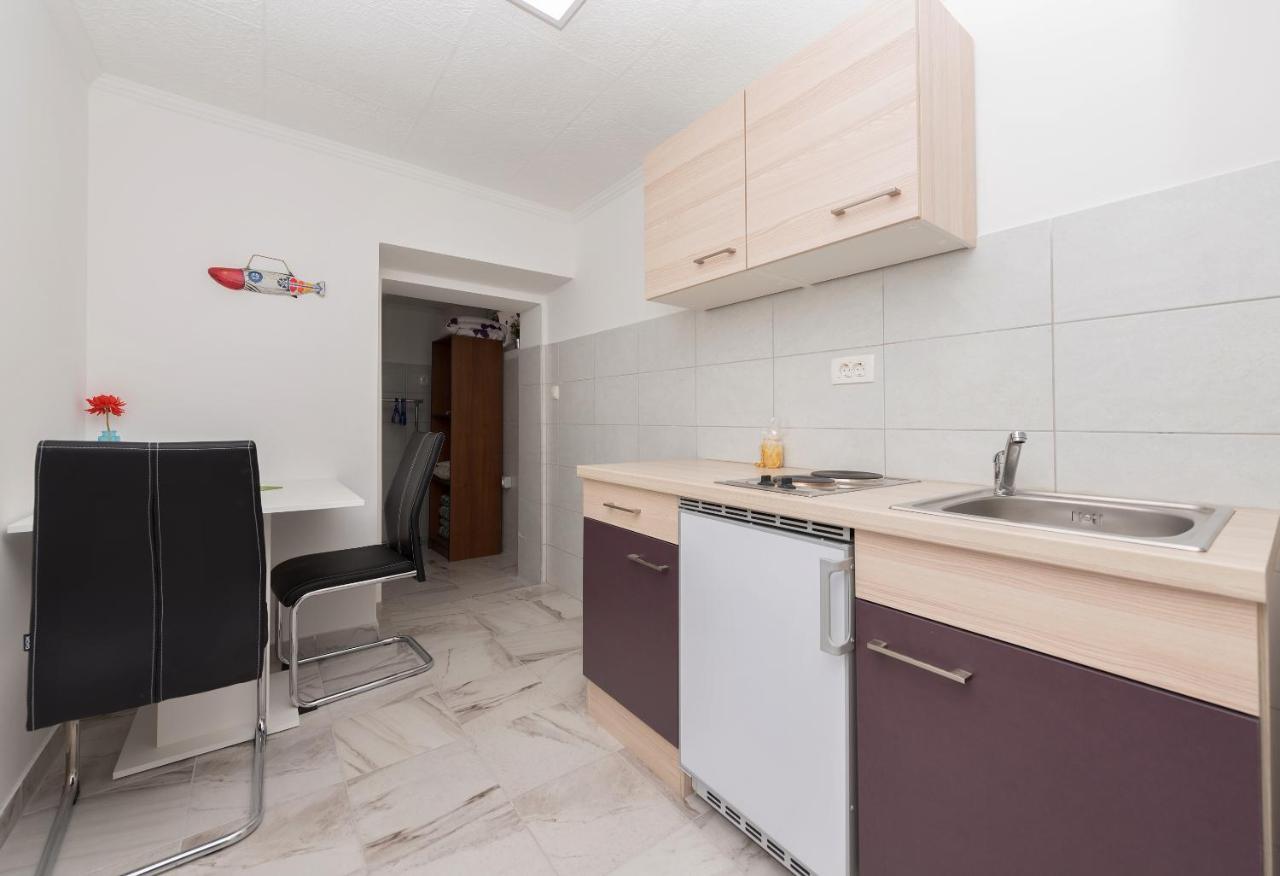 מאקרסקה Apartments Calla מראה חיצוני תמונה