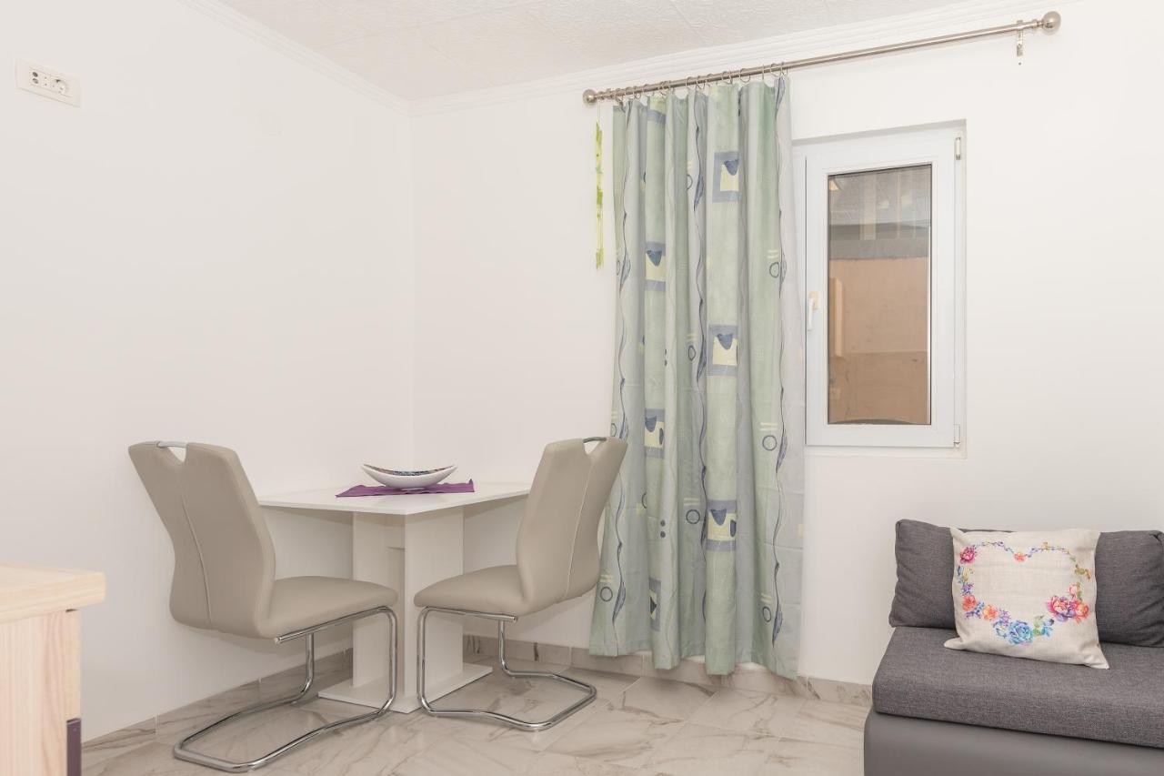 מאקרסקה Apartments Calla מראה חיצוני תמונה
