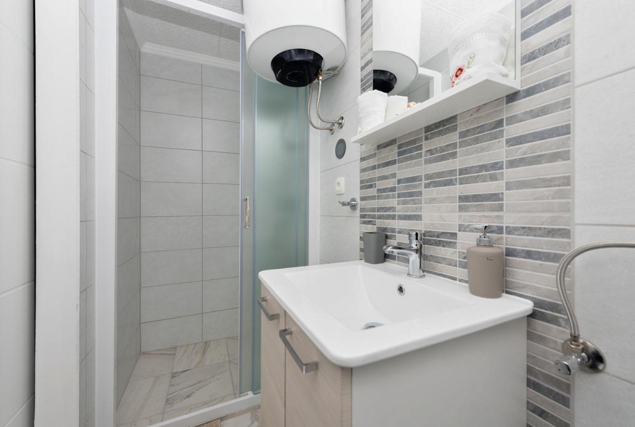 מאקרסקה Apartments Calla מראה חיצוני תמונה